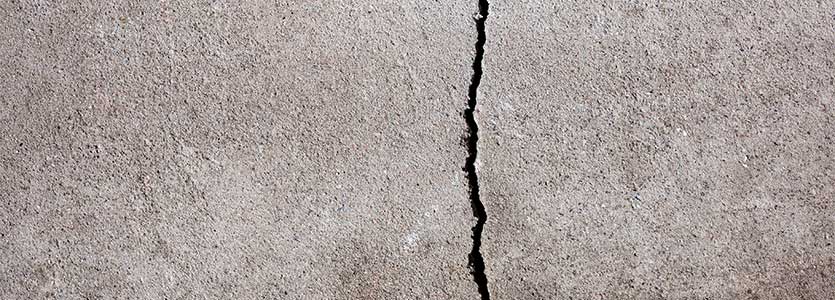 What Causes a Concrete Driveway to Crack